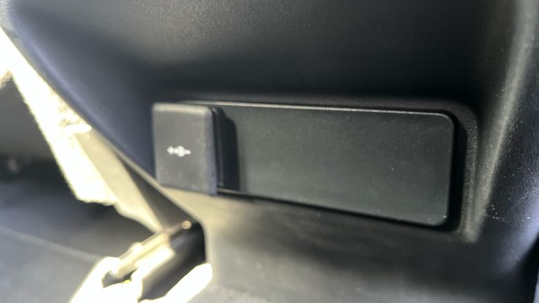 Land Rover Range Rover Evoque 2.0 D200 R-Dynamic HSE 5dr Auto Diesel Hatchback